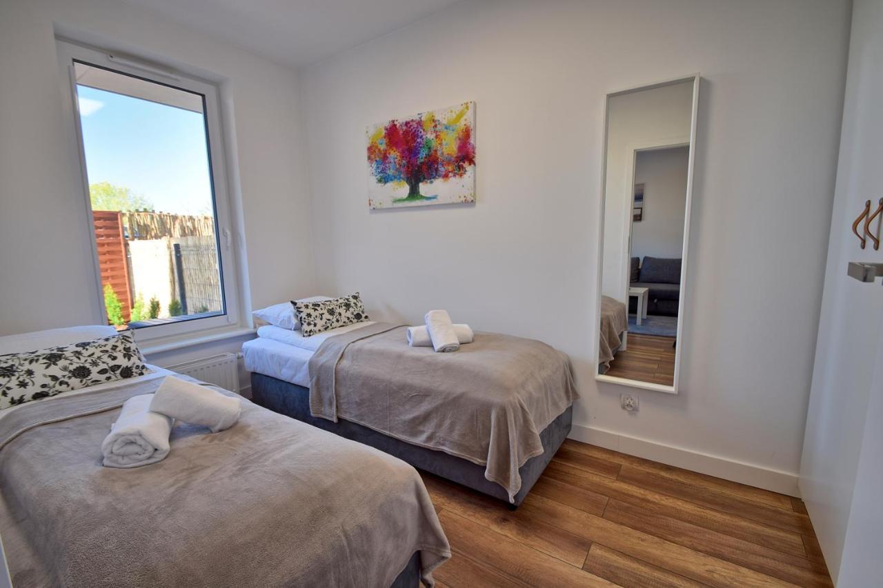 Apartament Bursztyn 1 Z Ogródkiem I Garażem *