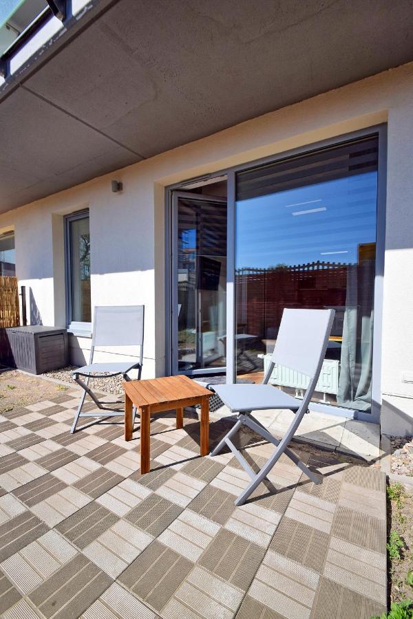 Apartament Bursztyn 1 Z Ogródkiem I Garażem *